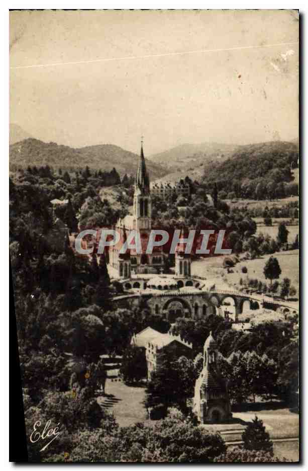 CPA Lourdes Le Monument Interallie