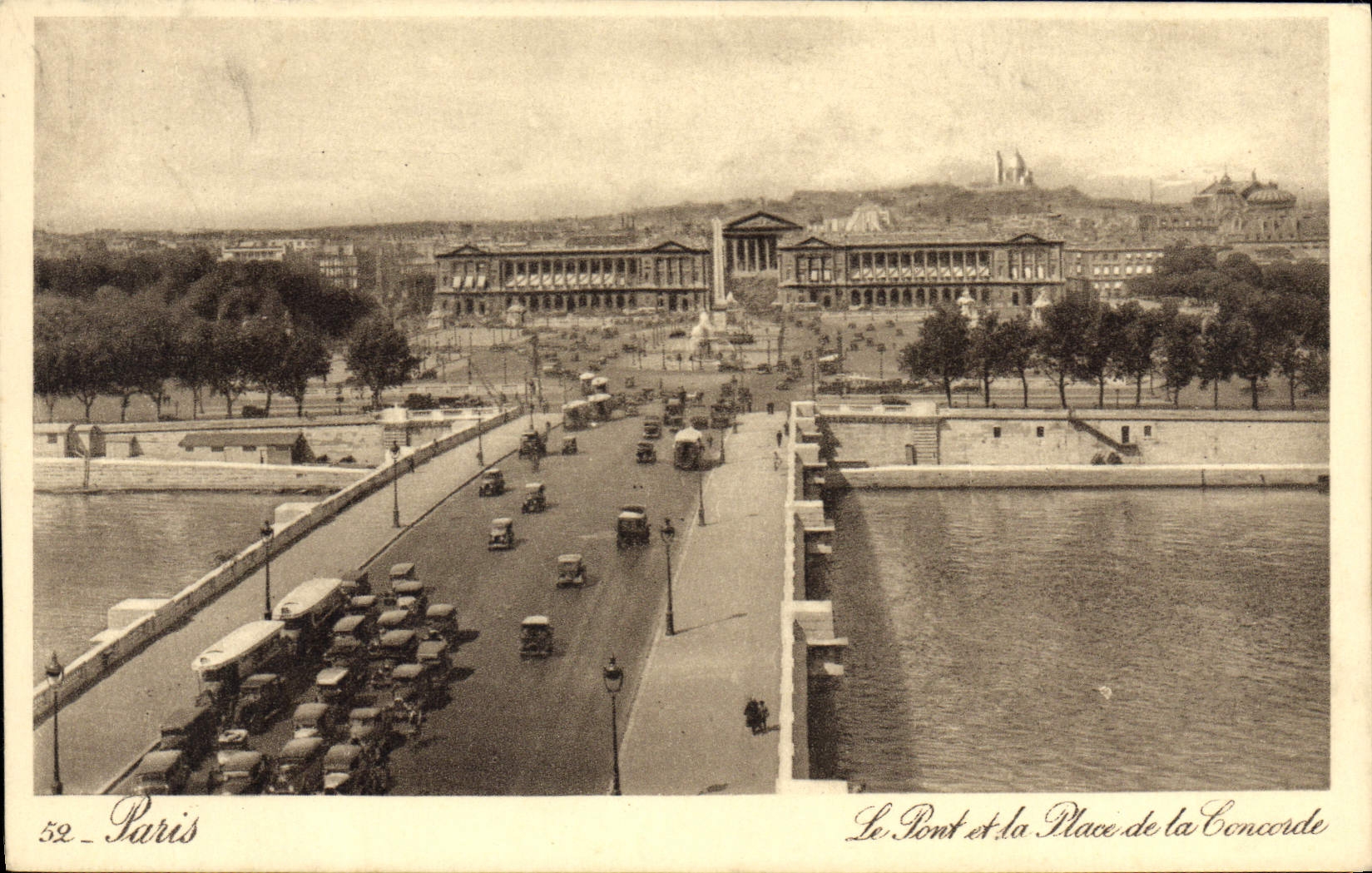 CPA Paris La Pont Et La place de la Concorde