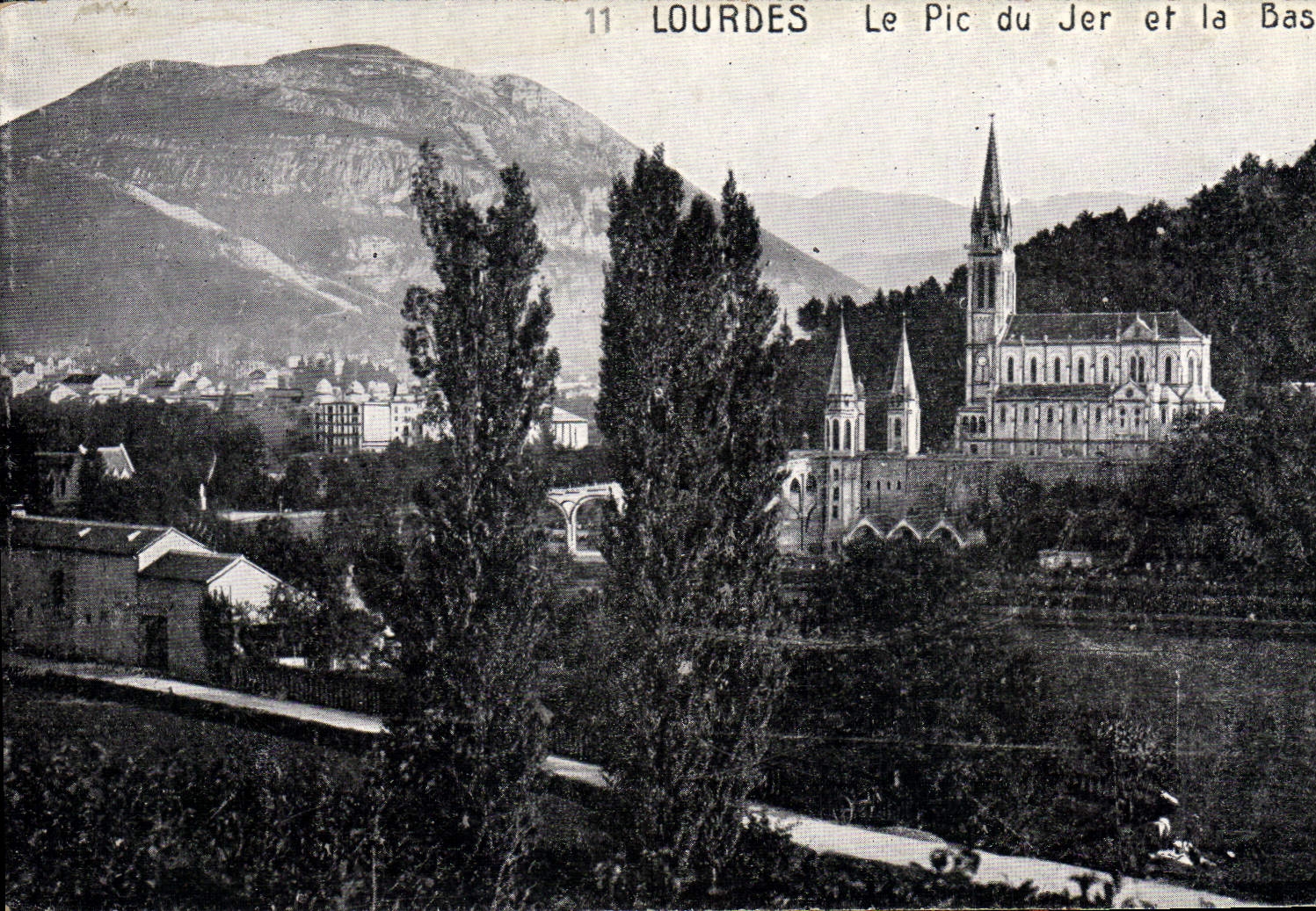 CPA Lourdes Le Pic du Jer et la Basilique 