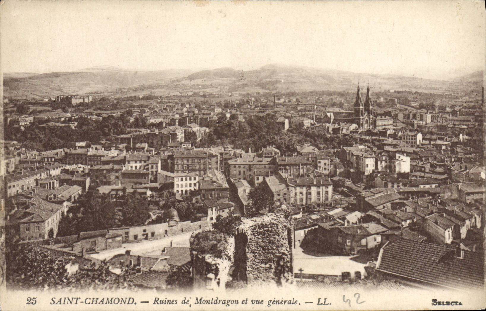 CPA Saint Chamond Ruines de Montdragon et vue generale 