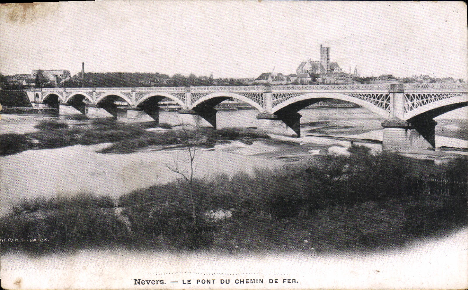 CPA Nevers Le Pont du Chemin de Fer