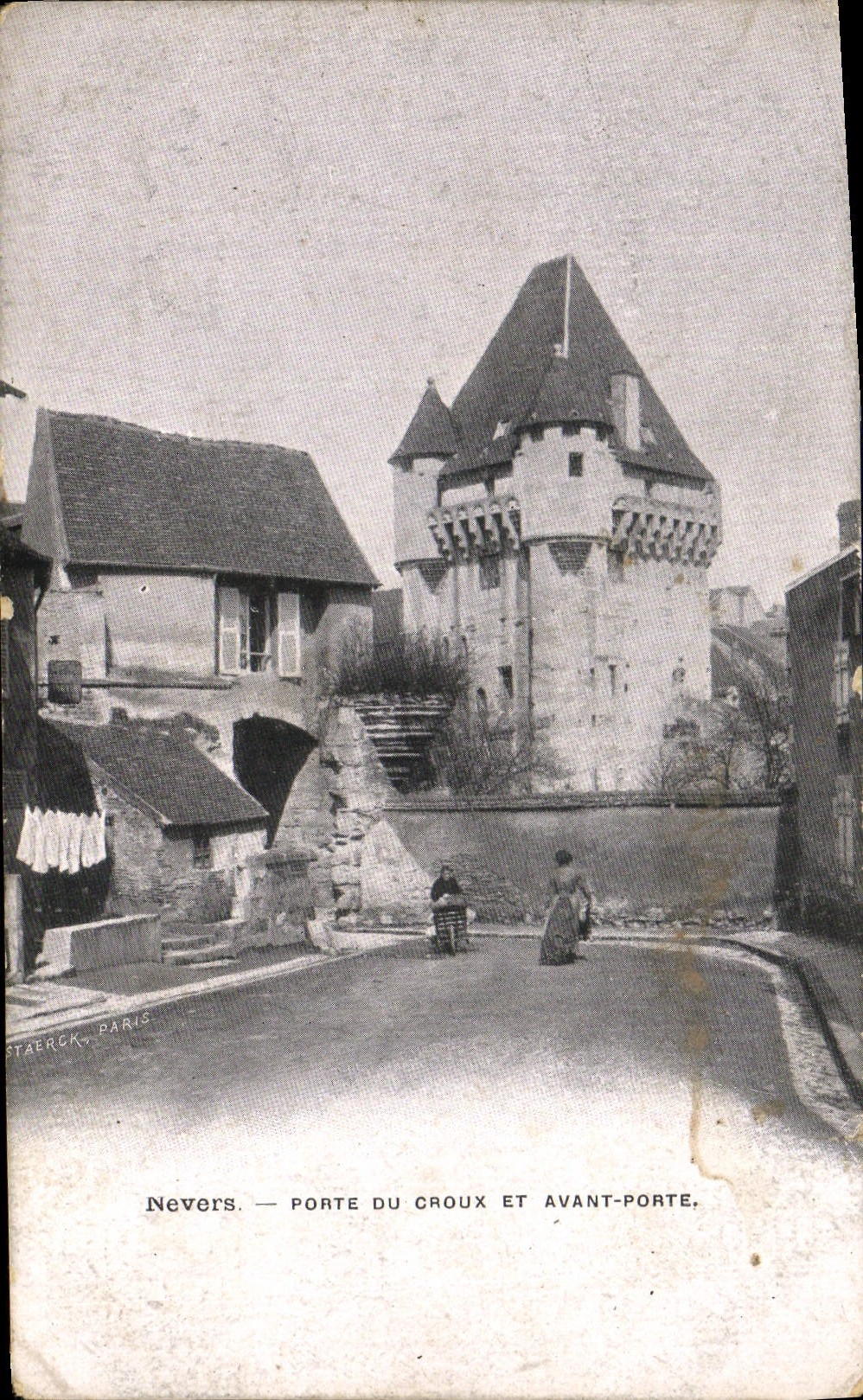 CPA Nevers Porte du Croux et Avant Porte 