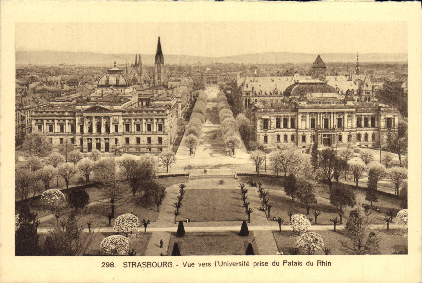 CPA Strasbourg Vue vers l'Universite prise du Palais du Rhin 