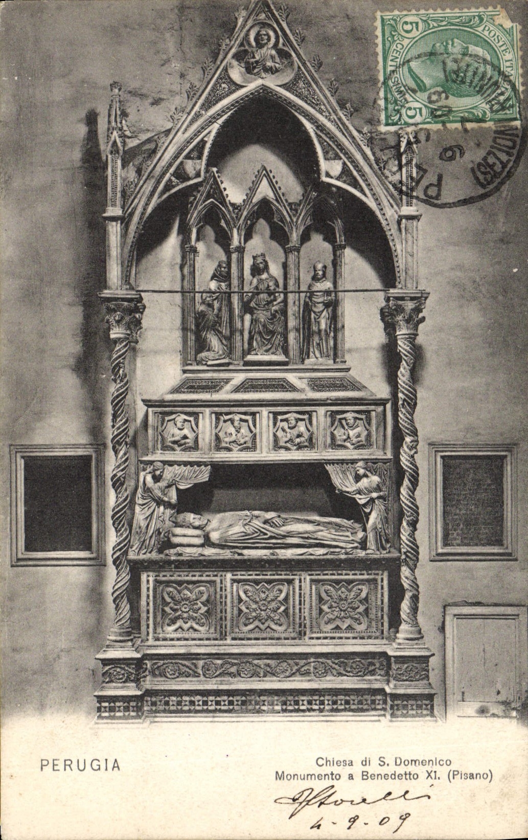 CPA Perugia Chiesa du S Domenico Monumento a Benedetto XI