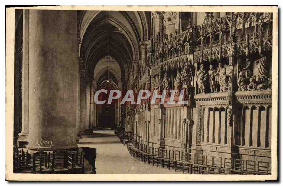CPA Chartres Interieur de la Cathedrale Le deambulatoire