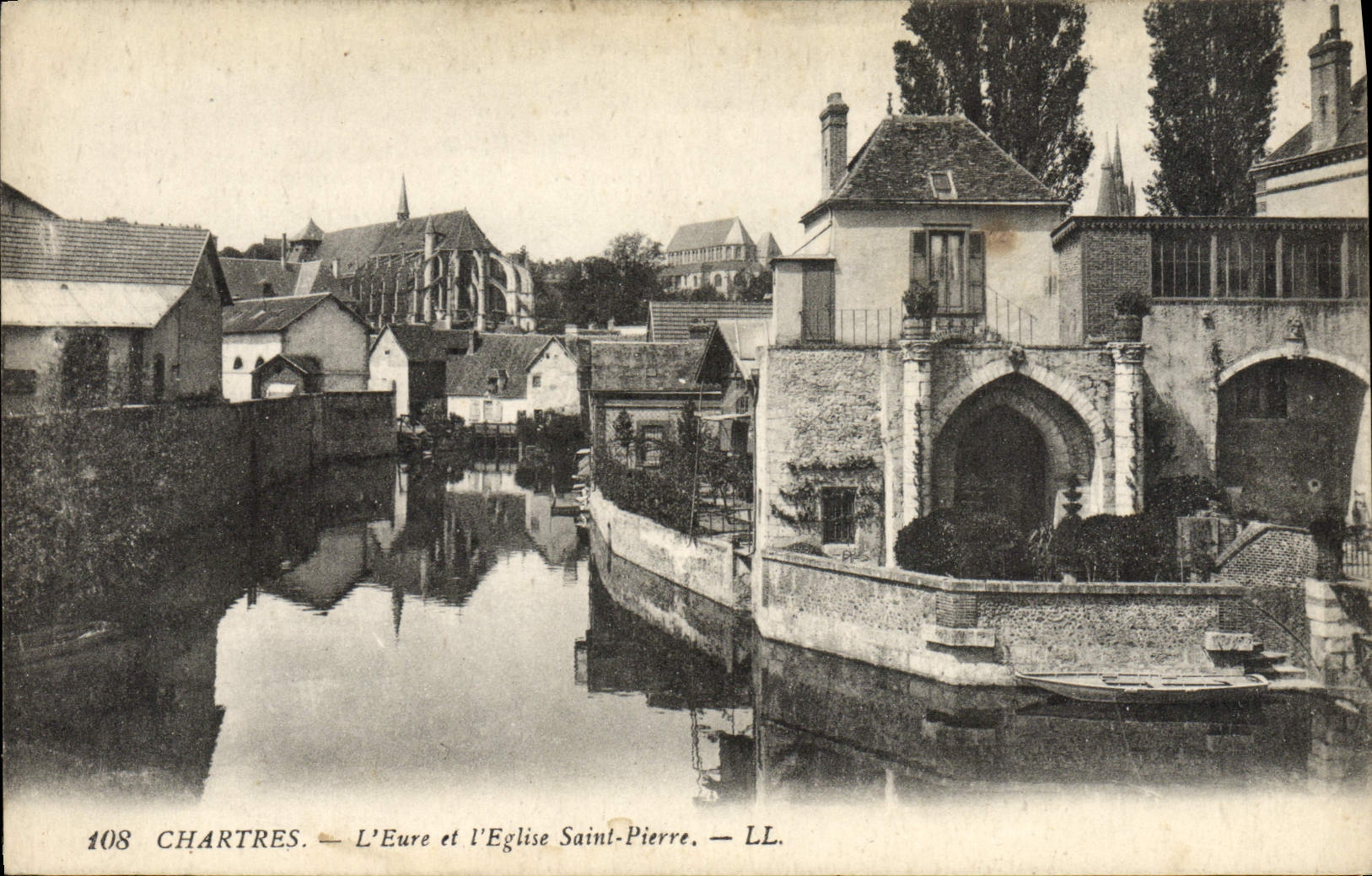 Chartres — L'Eure et l'Église Saint-Pierre — LL. n°108