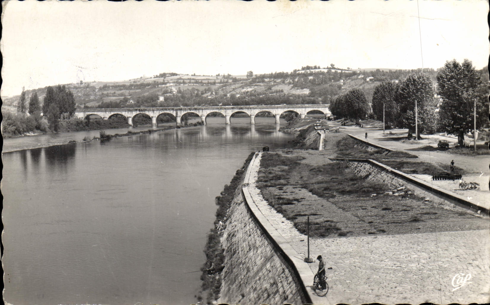 CPM Agen la Garonne et le pont canal