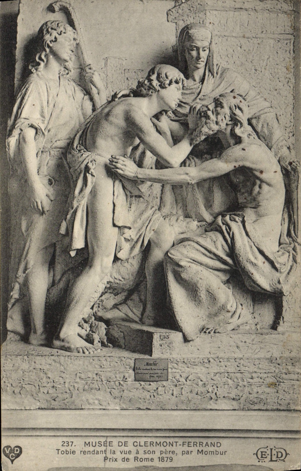 Tobie rendant la vue à son père — sculpture de Mombour — Musée de Clermont-Ferrand
