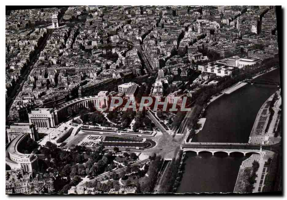 CPM Paris Vue aerienne La Seine Le Palais de Chaillot et l'Arc de TRiomphe