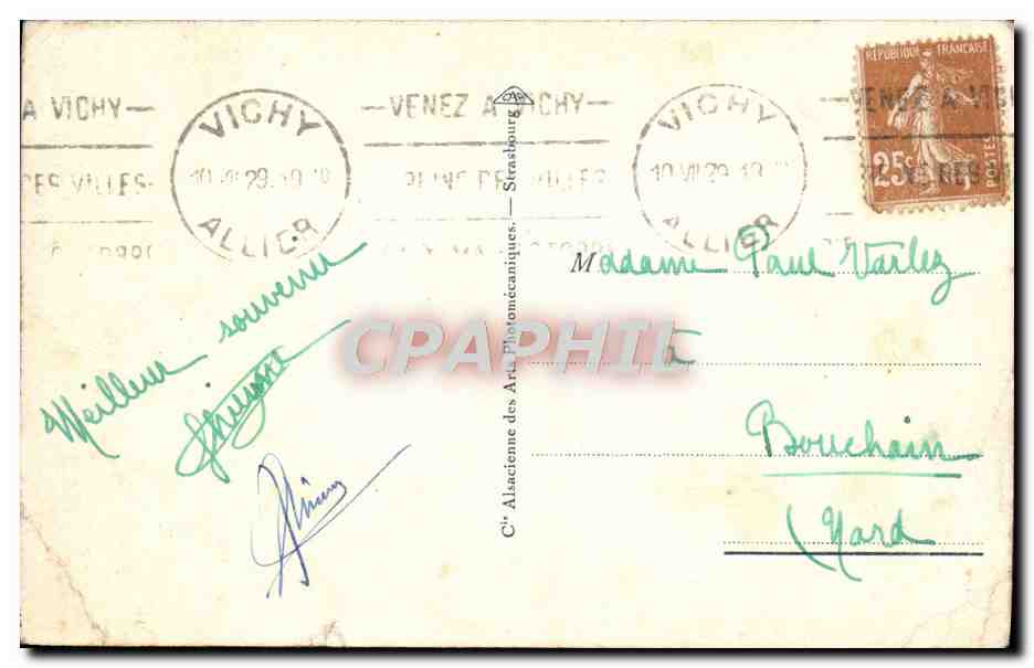 CPA Vichy Le Parc devant la Source de l'hopital — Reverso