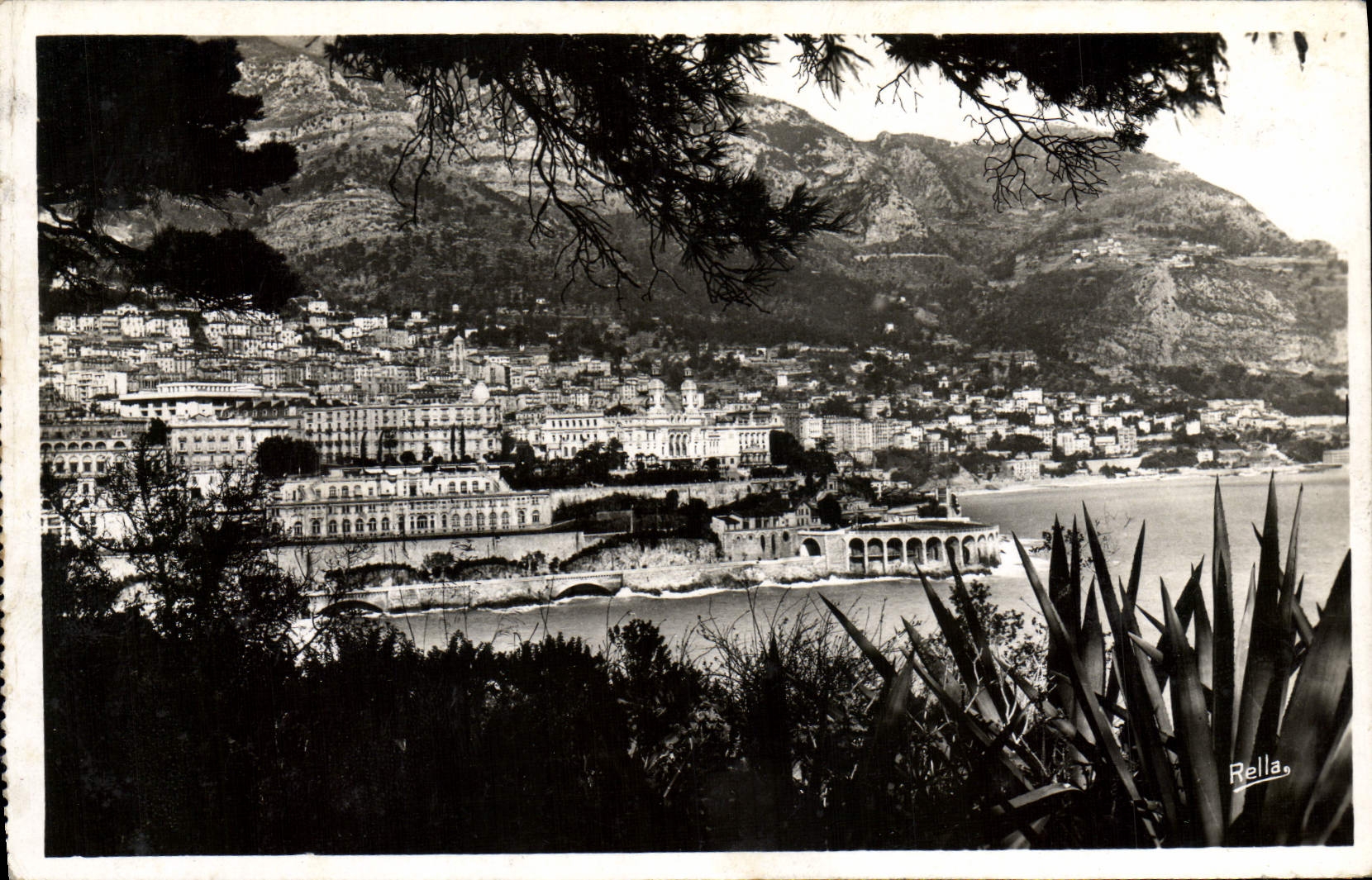 CPM Monte Carlo vu des Jardins de Monaco 