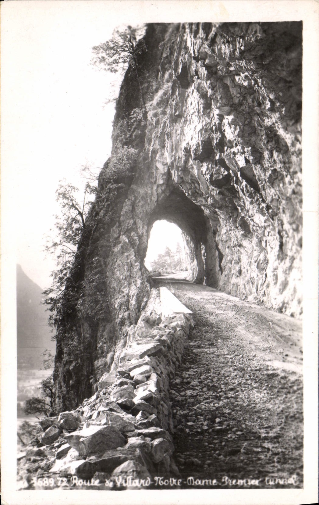 Route de Villard-Notre-Dame — First tunnel — Publisher: 1689.72