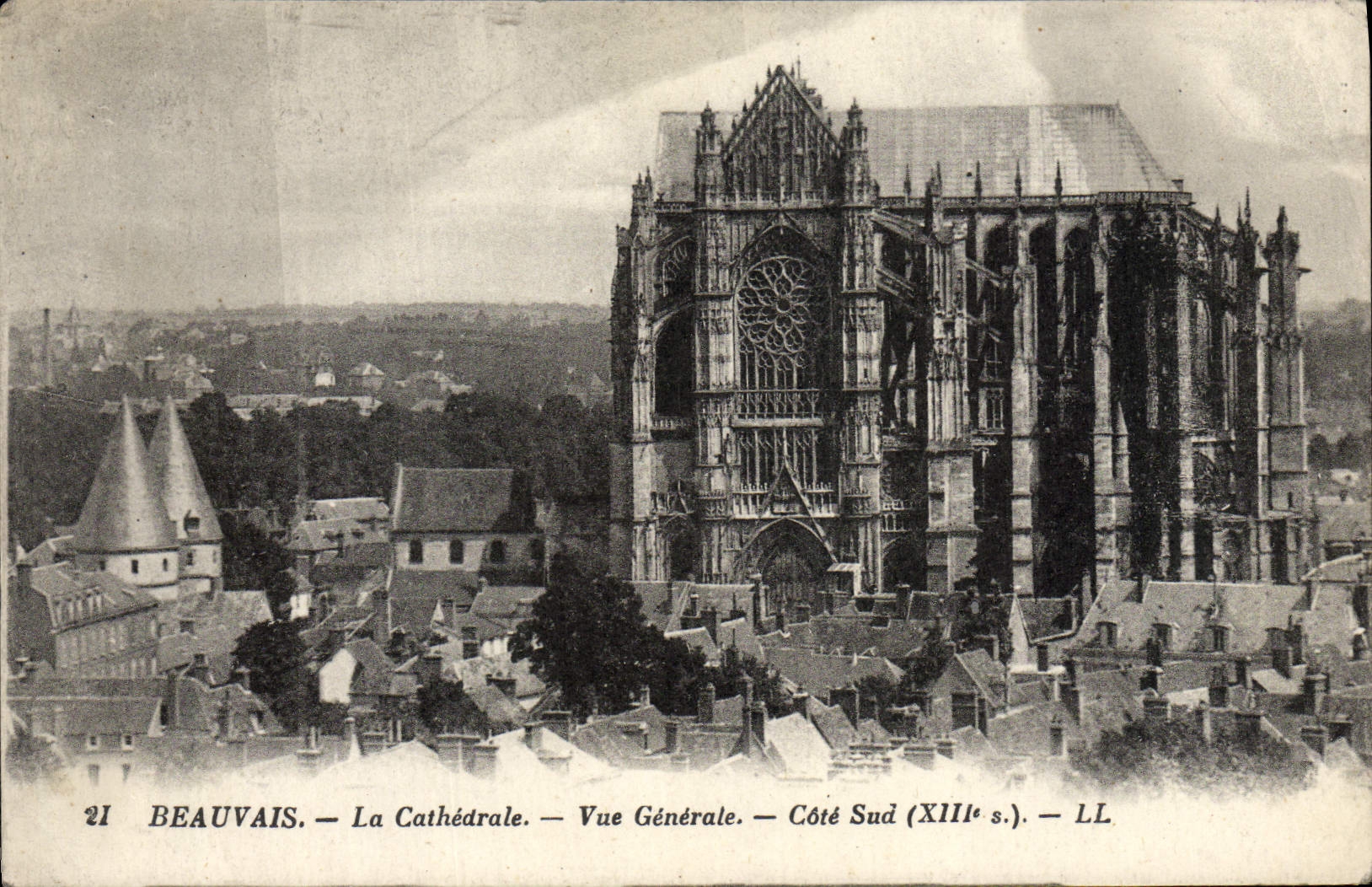Beauvais — Die Kathedrale — Allgemeiner Blick — Südseite (13. Jahrhundert) — LL