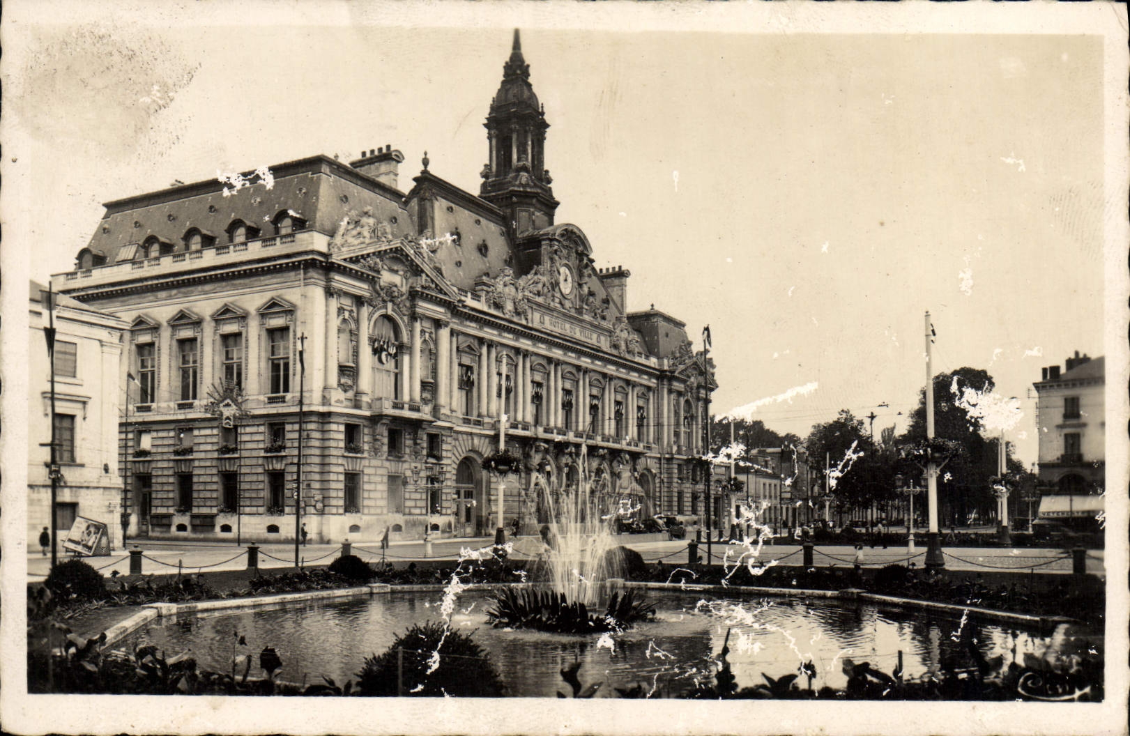 CPM Tours L'Hotel De Ville