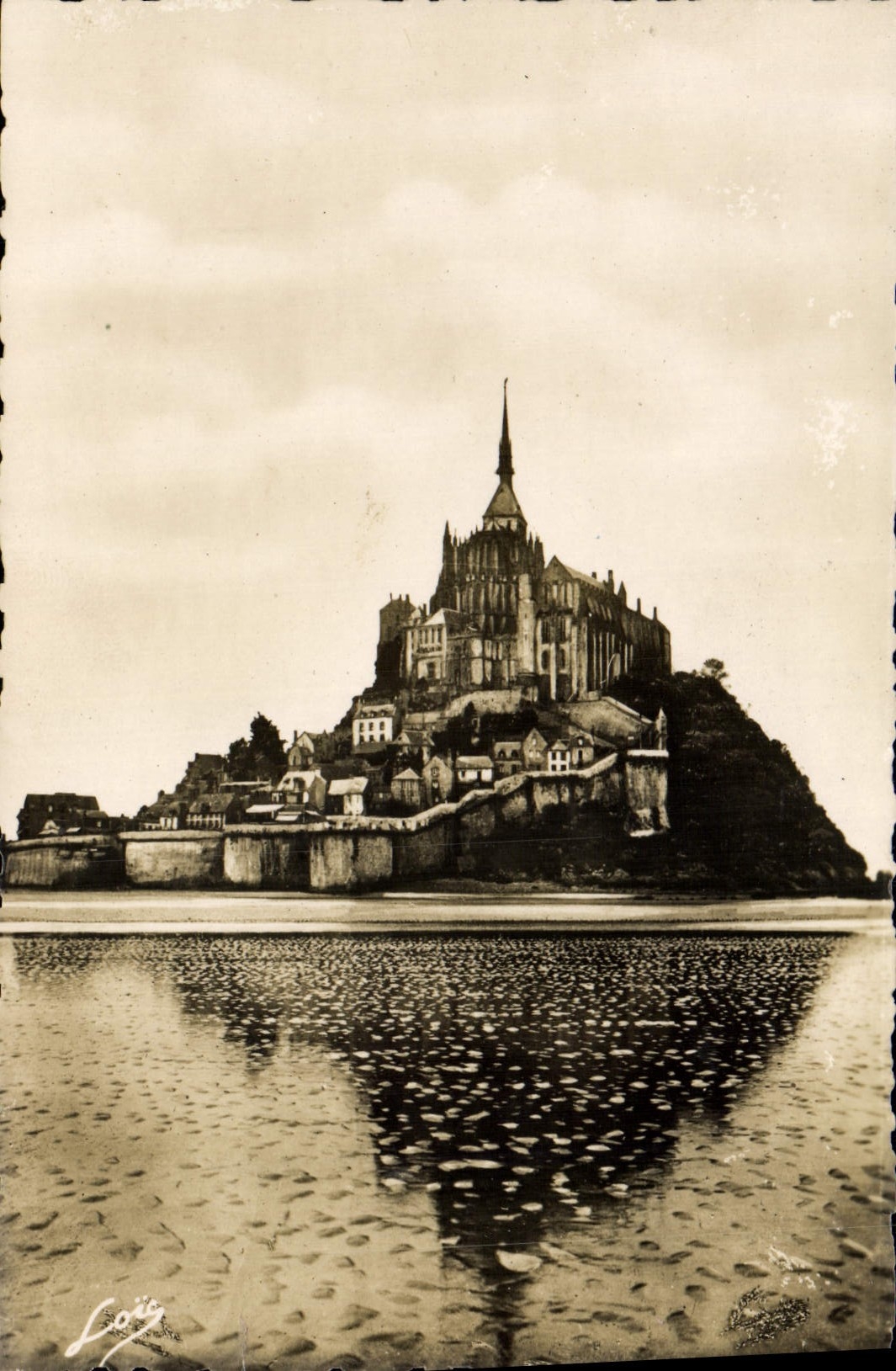 CPM Le Mont Saint Michel Les remparts Tour Beatric Basse Boucle 