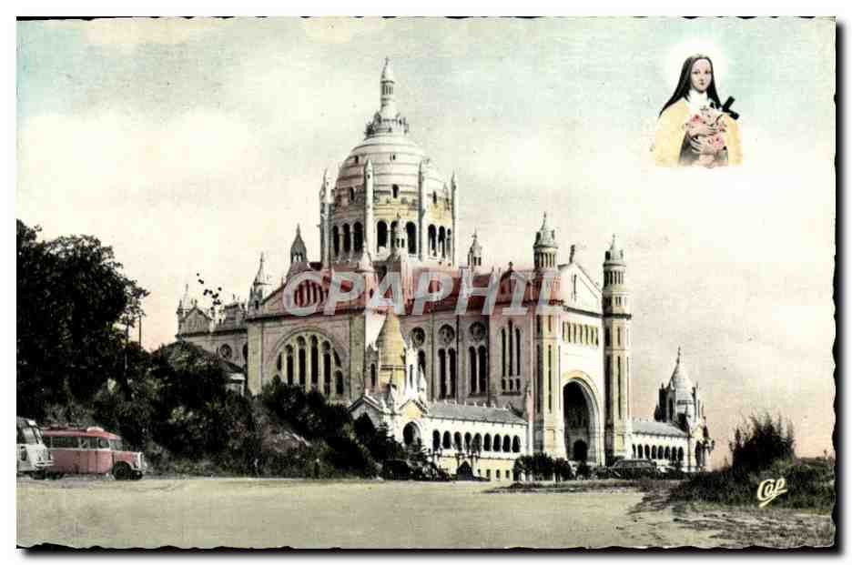 Basilique du Sacré-Cœur de Montmartre — vue depuis l’avenue — Cap 42, éditeur Lisieux