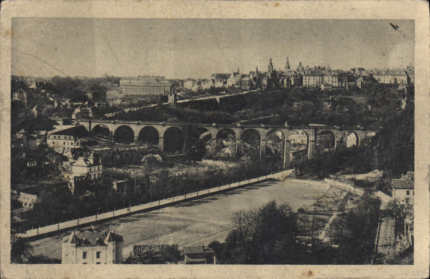 CPA Luxembourg Faubourg de Clausen et Ville haute 