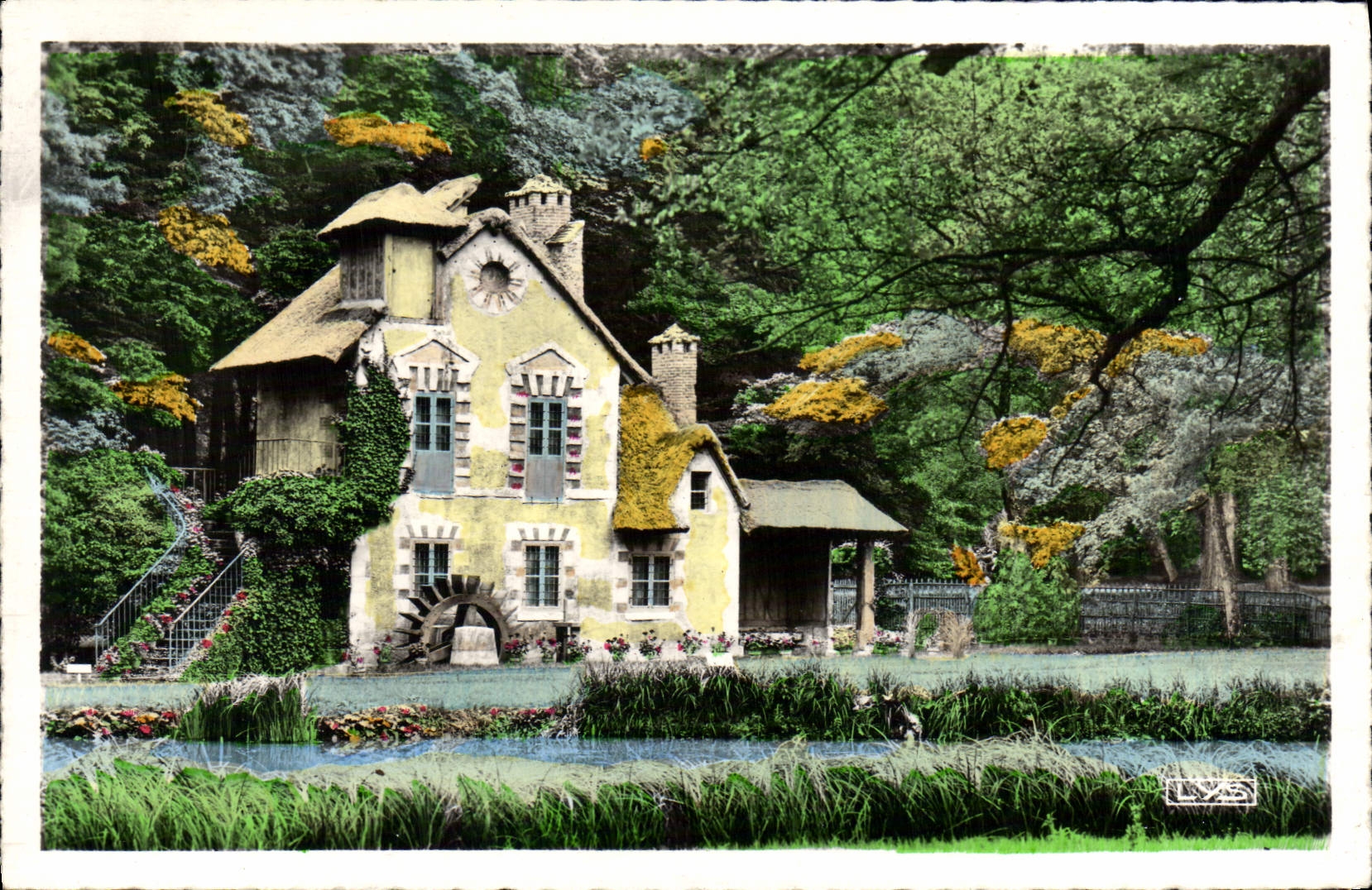 CPA Versailles Hameau De Trianon Le moulin