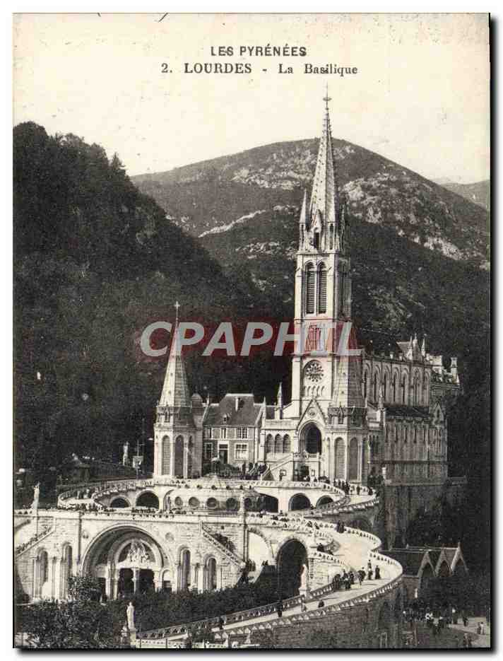 CPA Lourdes La Basilique