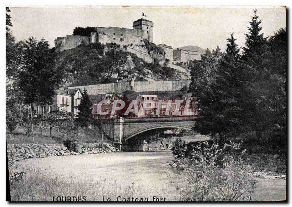 CPA Lourdes Le Chateau Fort