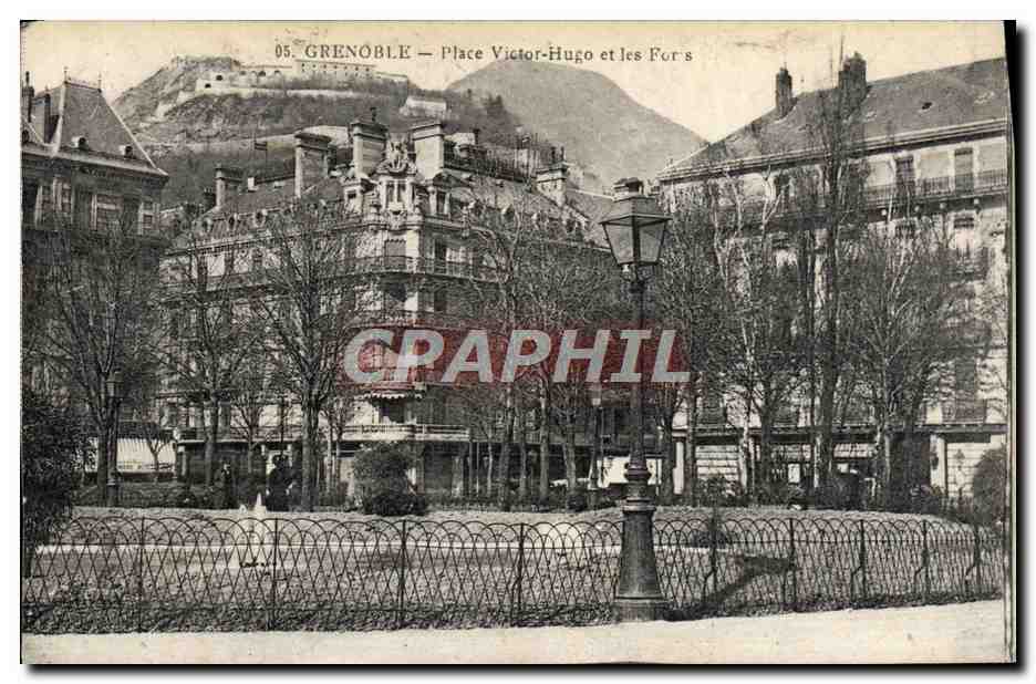 Grenoble — Place Victor-Hugo et les Forêts — Graphephil
