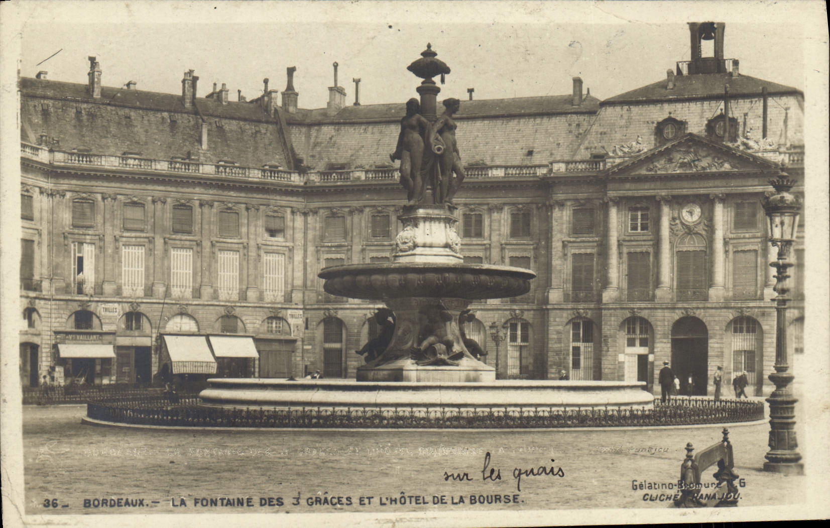 CPA Bordeaux La fontaine des 3 Graces et l'Hotel de la Bourse