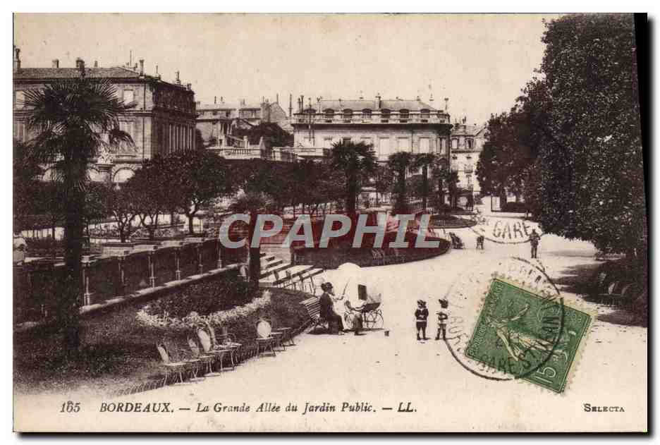 CPA Bordeaux La Grande Allee du Jardin Public