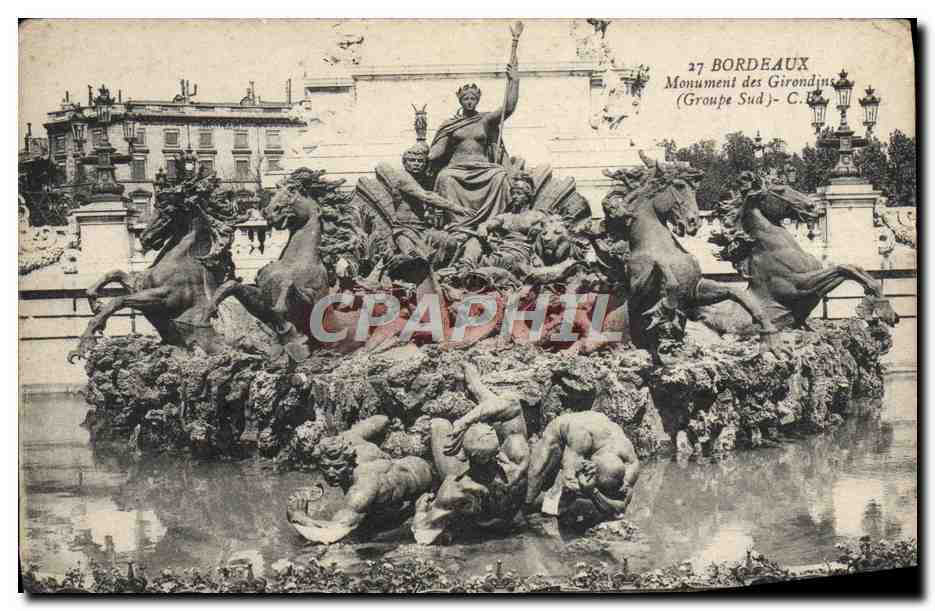 CPA Bordeaux Monument des Grondins Groupe sud
