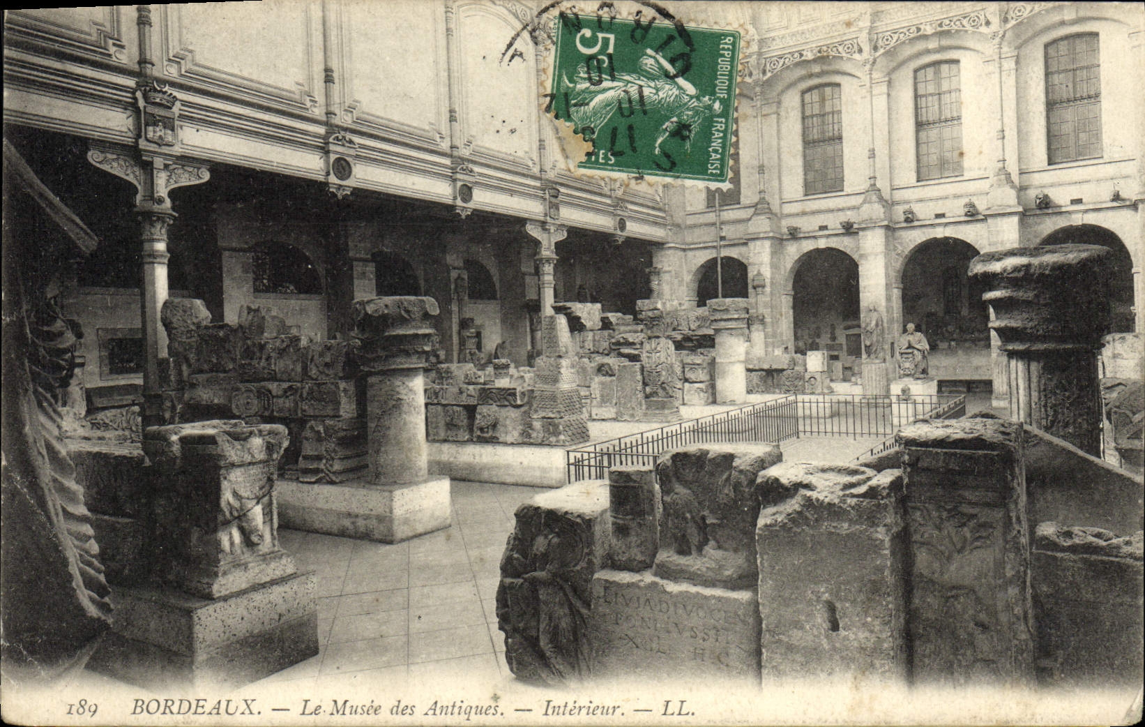 Bordeaux — Le Musée des Antiques — Intérieur — LL.