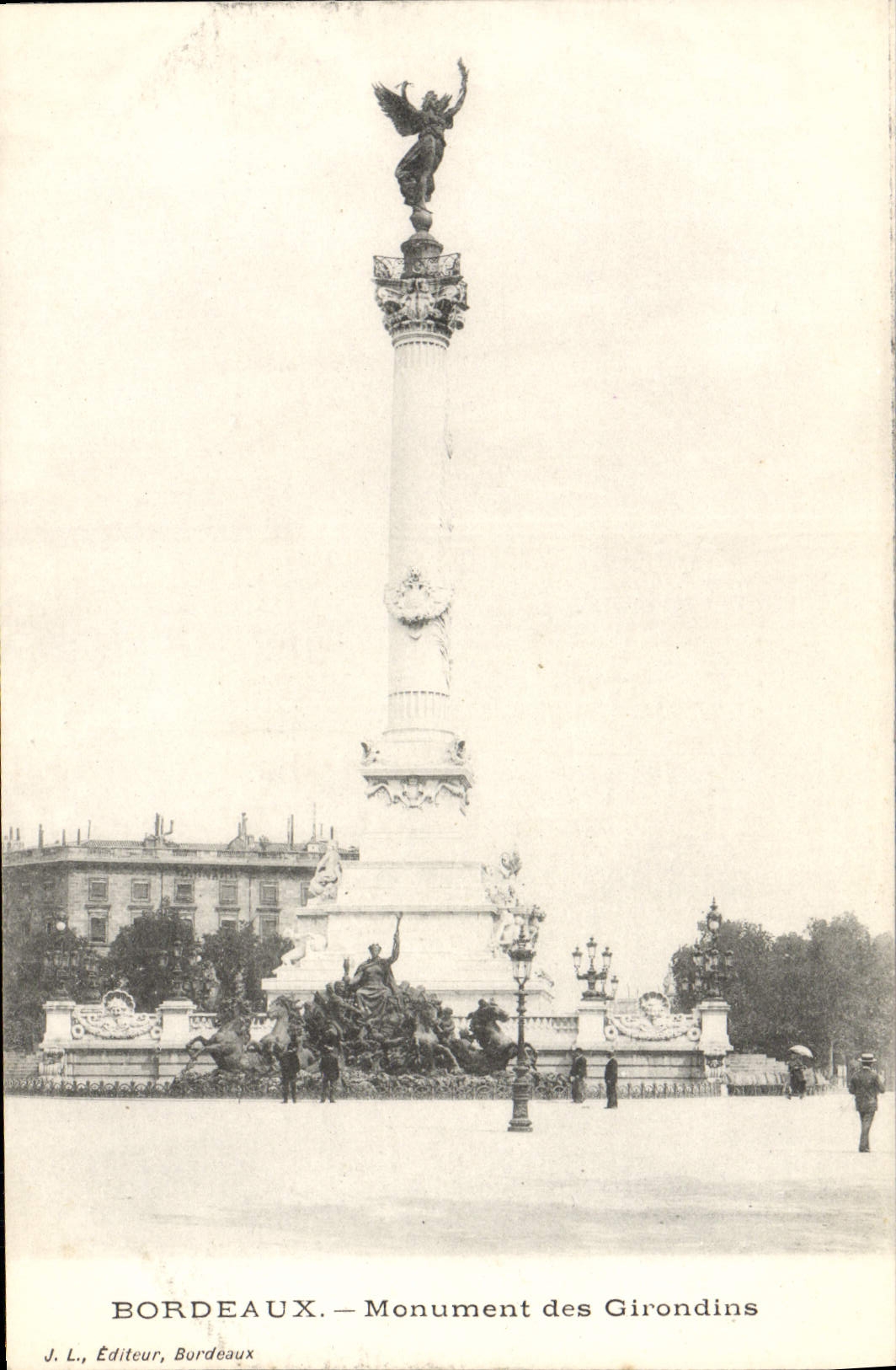 CPA Bordeaux Monument des Girondins 