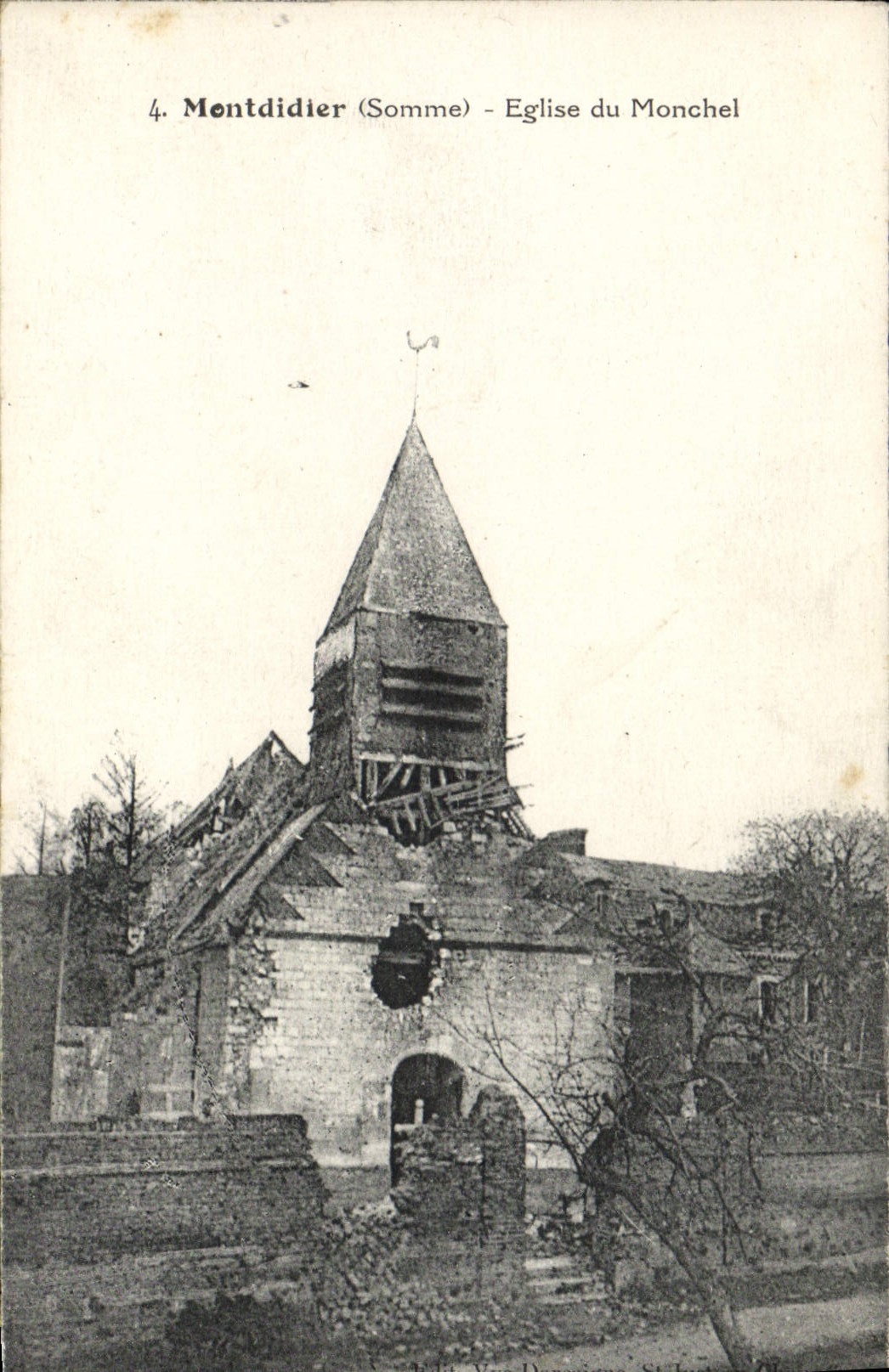 CPA Montdidier Eglise du Monchel Militaria