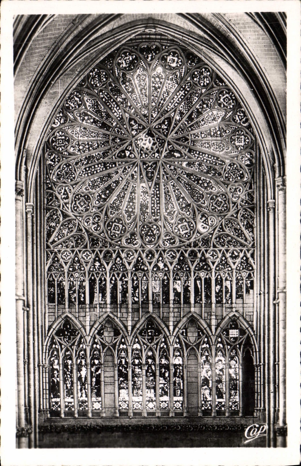 CPA Amiens La Cathedrale Rosace du Transept 