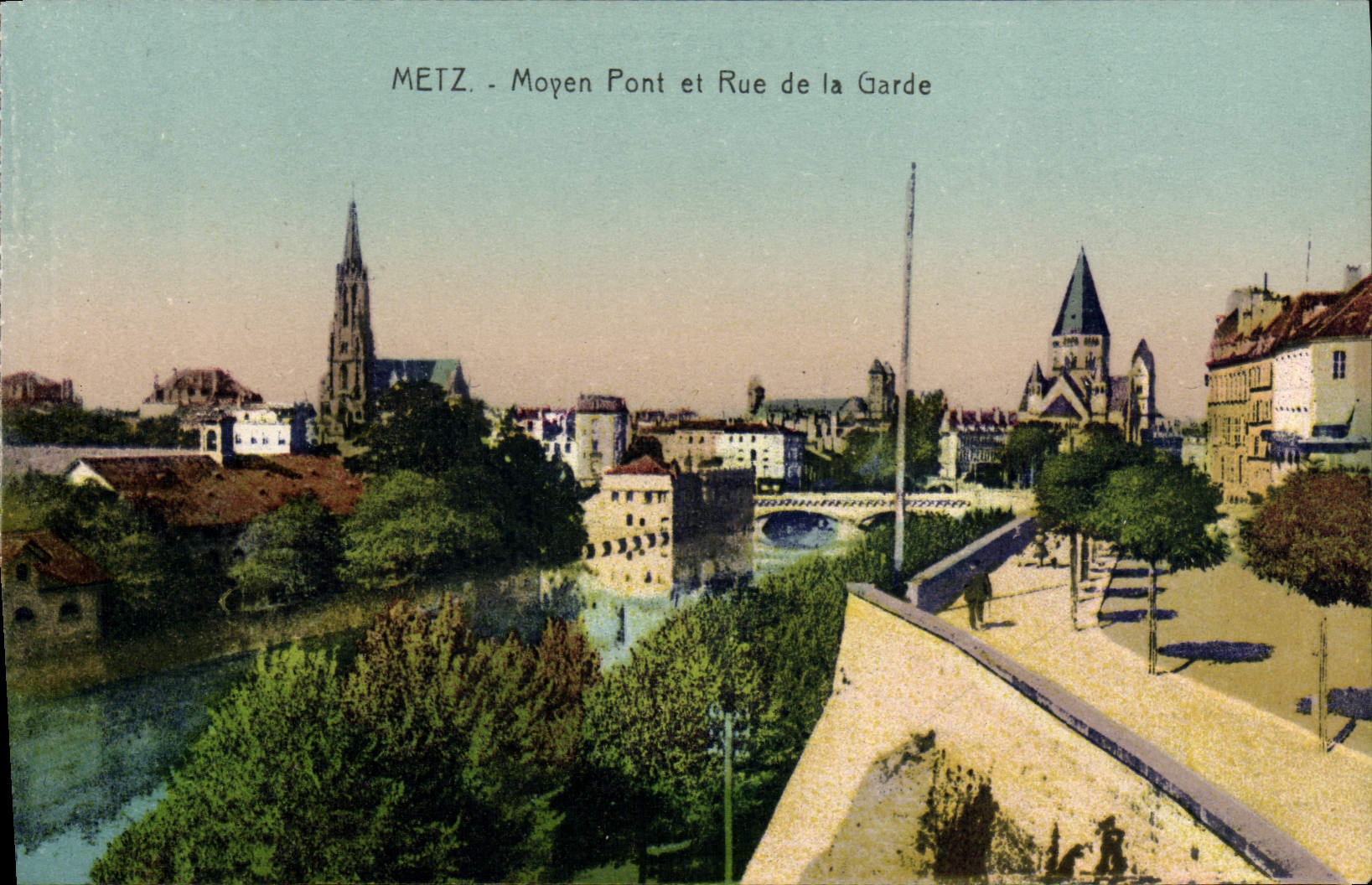 Metz - Moyen Pont et Rue de la Garde — Édition F. C. Leoard - Metz
