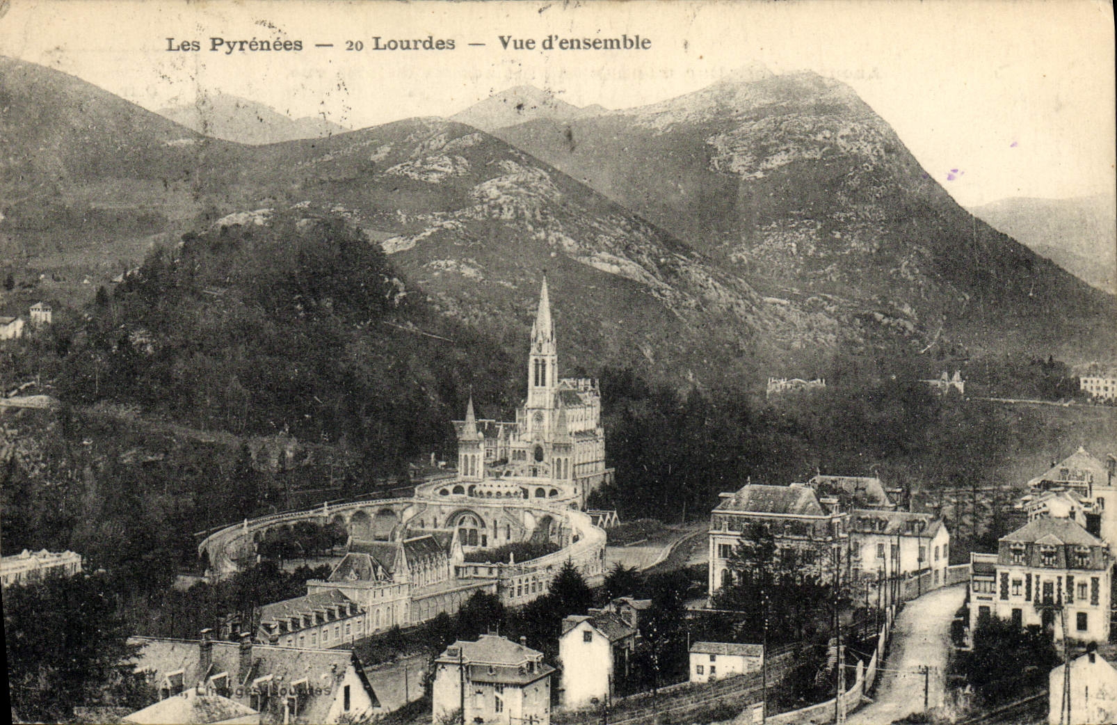 CPA Lourdes Vue D'ensemble