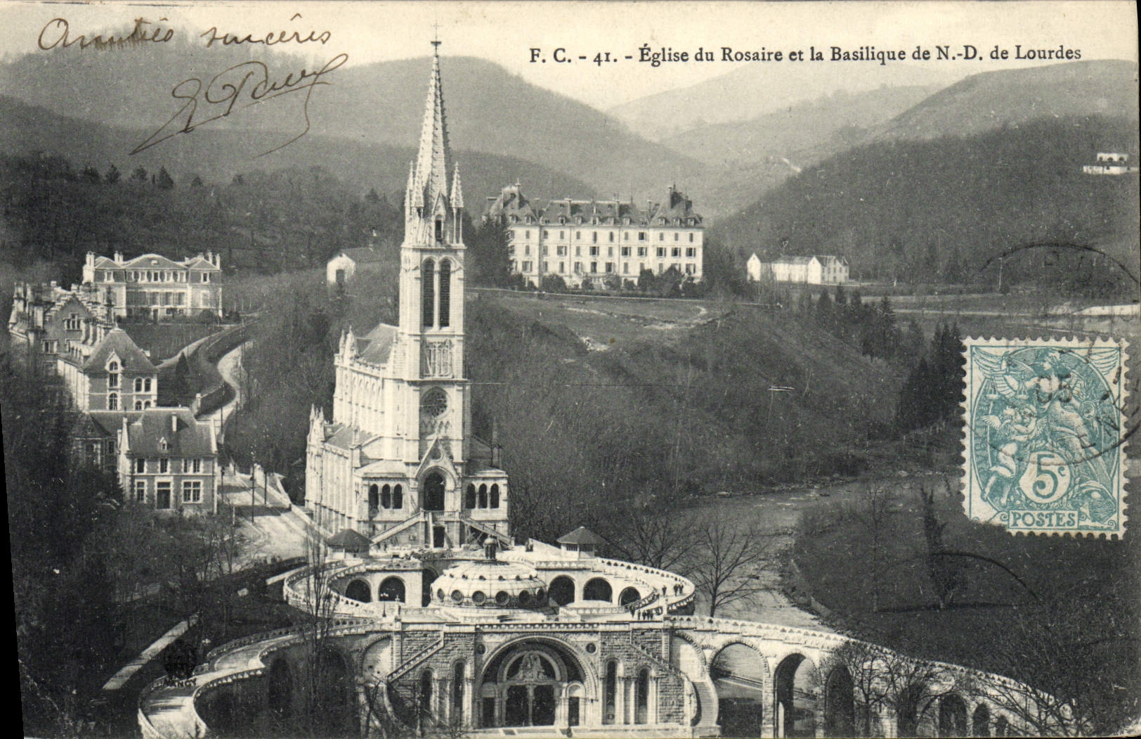 CPA Eglise Du Rosaire Et La Basilique de ND de Lourdes