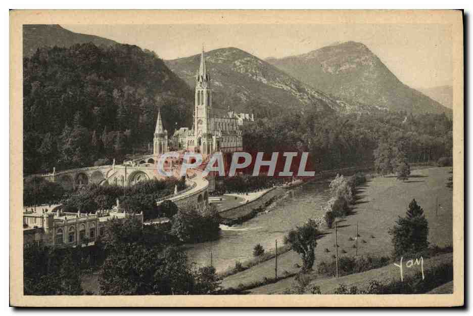 CPA Lourdes La Basilique et le Gave