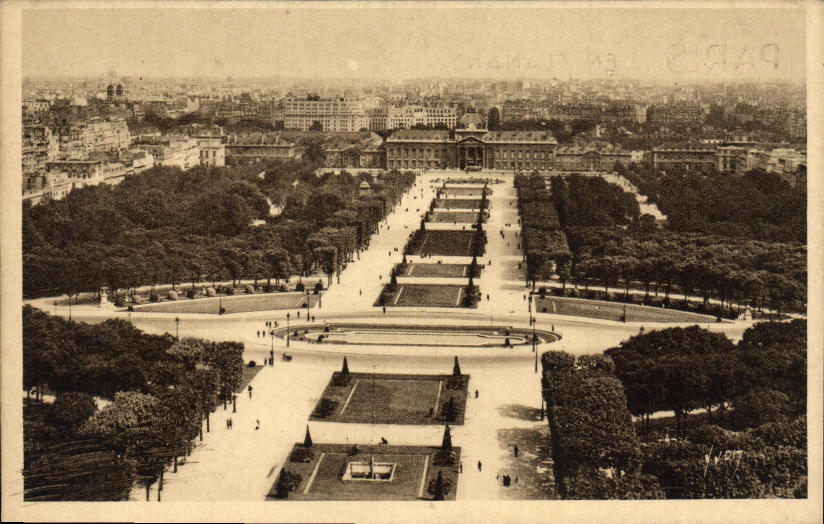 CPA Paris Le Champ De Mars Vu De La Tour Eiffel Ecole Militaire