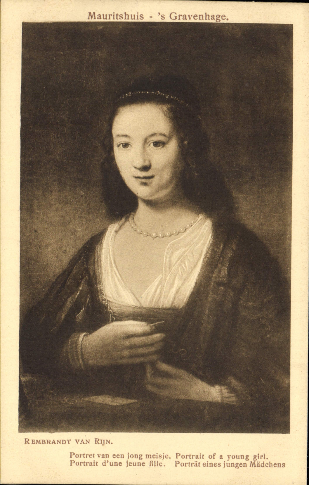 CPA Rembrandt Van Rijn Portrait d'une jeune fille Mauritshuis Gravenhage
