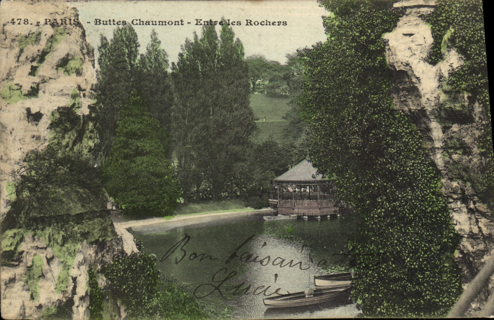 CPA Paris Buttes Chaumont Entre les Rochers