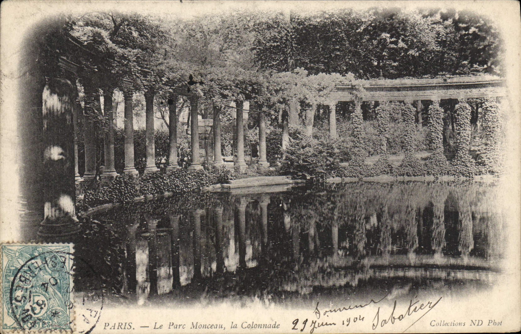 CPA Paris Le parc Monceau La colonnade