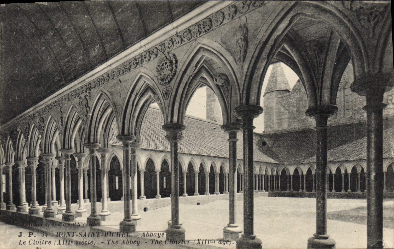 CPA Le Mont St Michel Abbaye Le cloitre