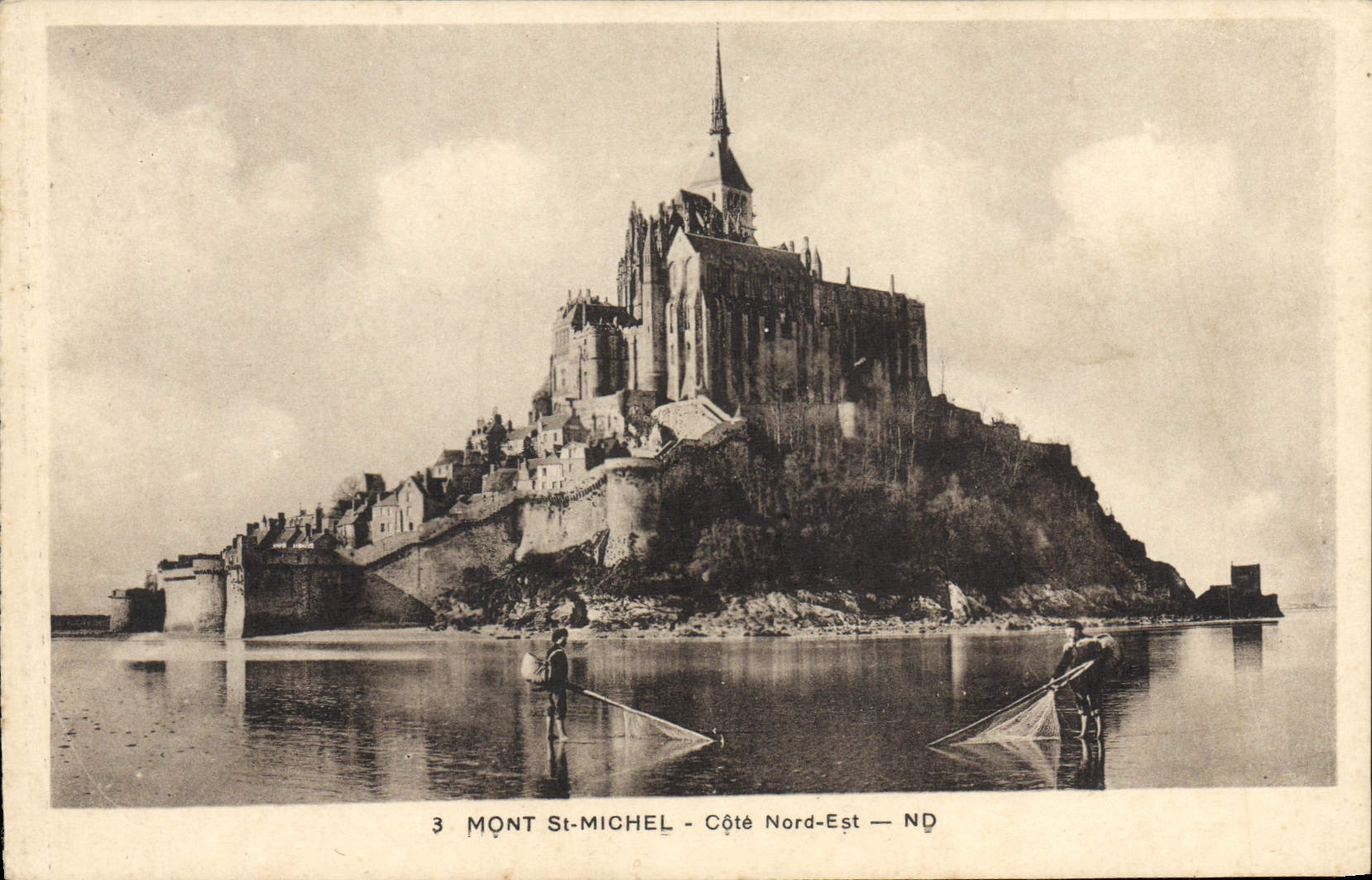CPA Le Mont St Michel Cote Nord Est Peche Pecheur