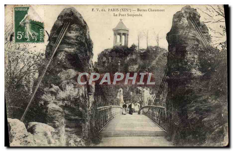 CPA Paris Buttes Chaumont Le pont suspendu
