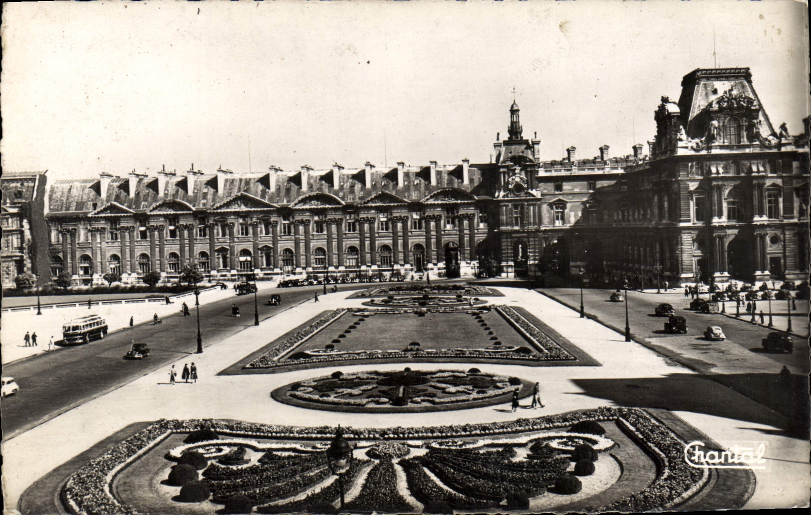 CPM Paris Le Louvre et les Jardins