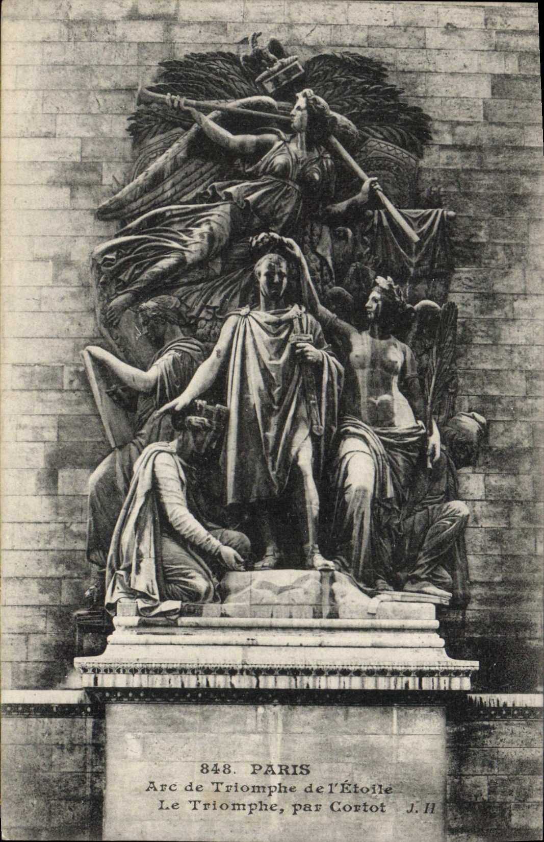 CPA Paris Arc De Triomphe de L'Etoile Le Triomphe par Cortot