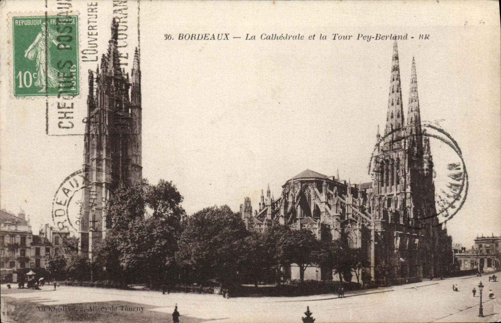 CPA Bordeaux La Cathedrale et la Tour Pey Berland 