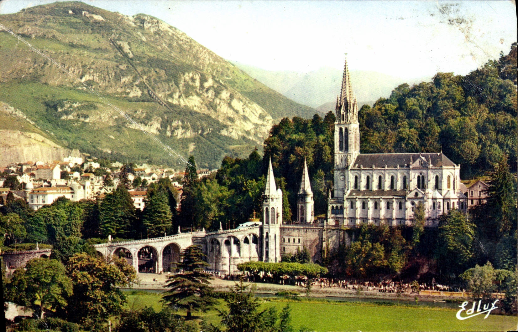 CPA Lourdes La Basilique et le Pic du Jer