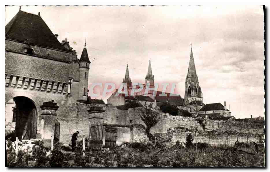 CPM Le Puy Notre Dame Restes des remparts Sanctuaire marital Relique dite Ceinture de la Vierge Pelerinage 