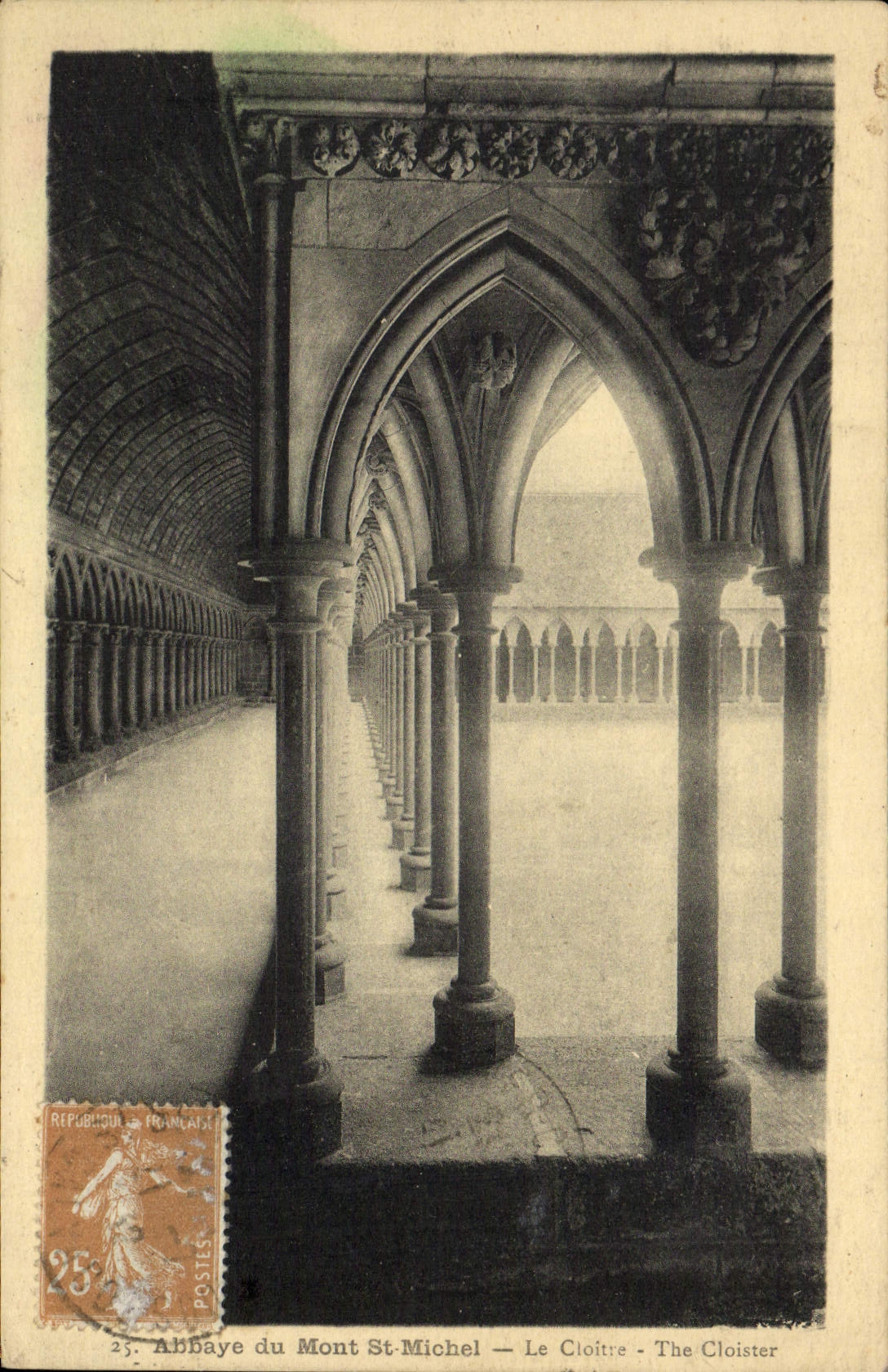 CPA Abbaye du Mont St Michel Le Cloitre 