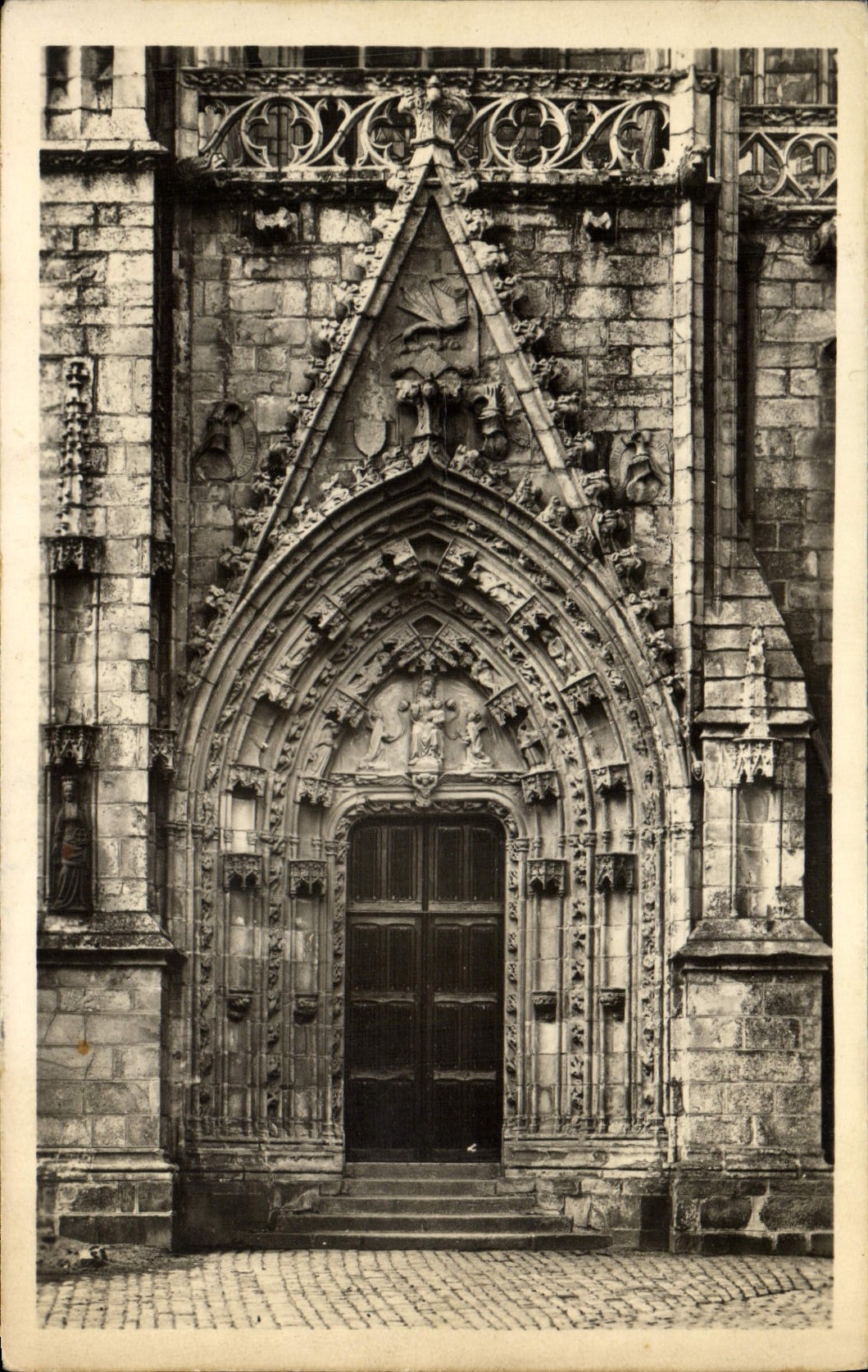 CPM Cathedrale de Quimper Porche de Sainte Catherine 